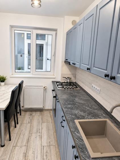 Apartament cu 2 camere decomandat, mobilat în Tomis Nord