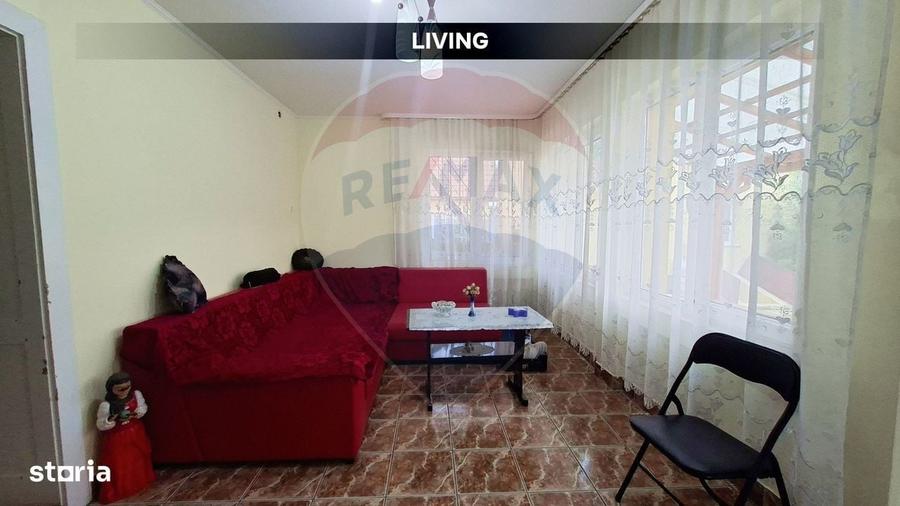 Casă cu 4 camere în Săbișa