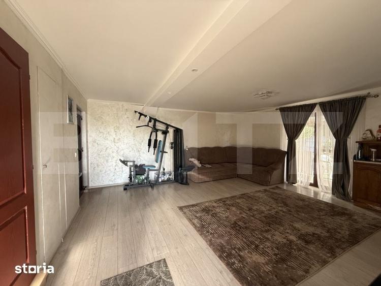 Casă cu 5 camere cu Teren 684 Mp în Botiz