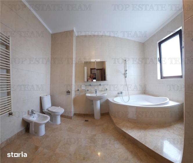 Apartament cu 4 camere în Aviatorilor