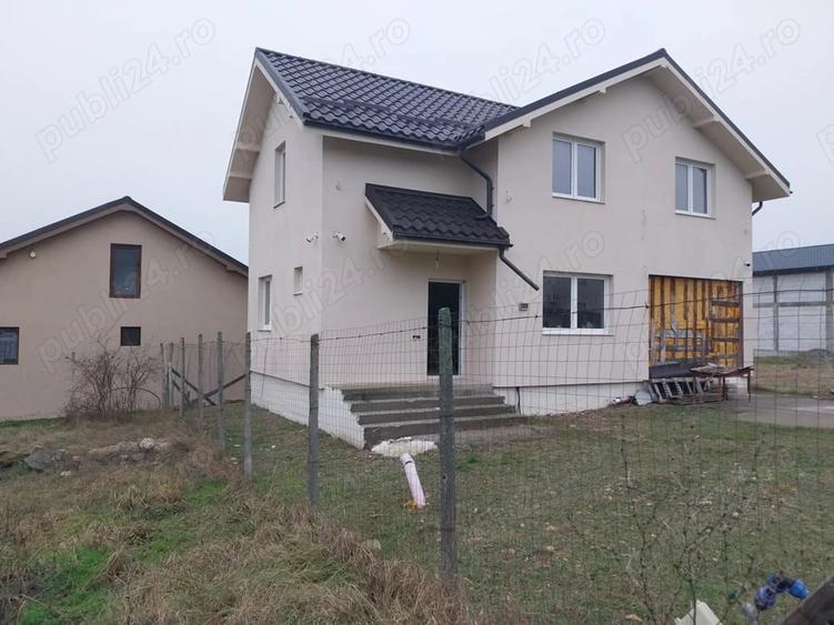 Casă cu Teren 252 Mp în Valu lui Traian