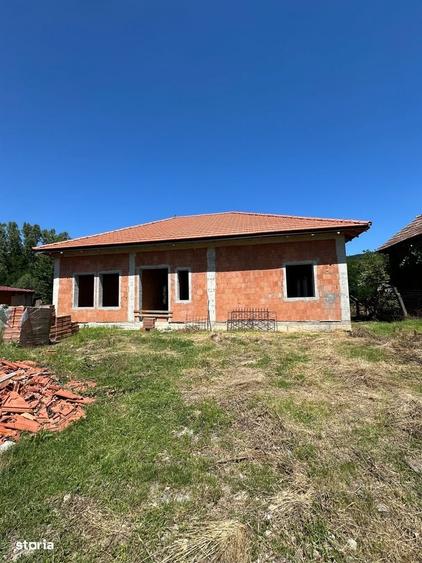 Doua case la rosu de vanzare | Nires nr. 344, comuna Mica | La doar 10 - 5