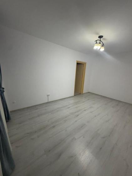 Apartament cu 2 camere semidecomandat, mobilat în Brazda lui Novac
