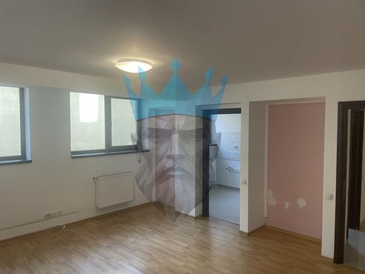 Spațiu comercial, de 79 mp, în Moșilor