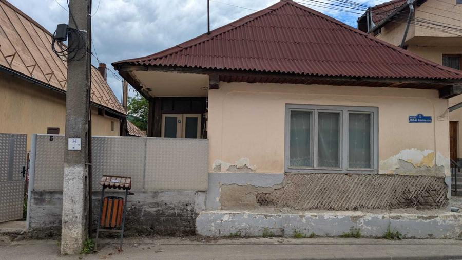 Casă cu 3 camere în Central