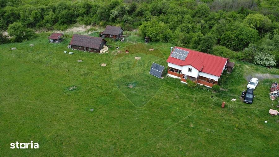 Proprietate OFF-GRID 5,76 Ha. Casa tradi?ionala lemn. Limita Cluj - 4