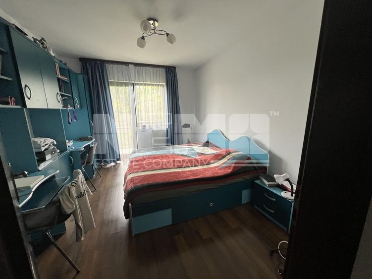 Casă individuală cu 4 camere cu Canalizare în Exterior Est