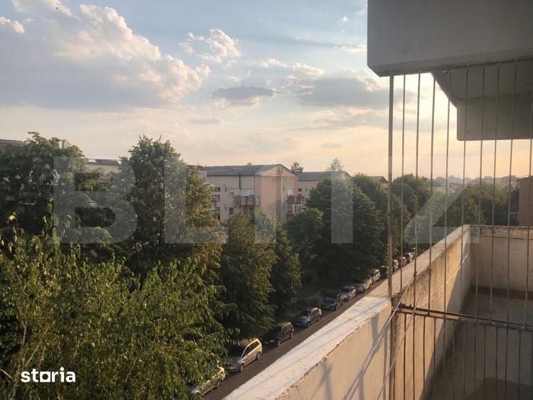 Apartament cu 2 camere decomandat în Micro 17