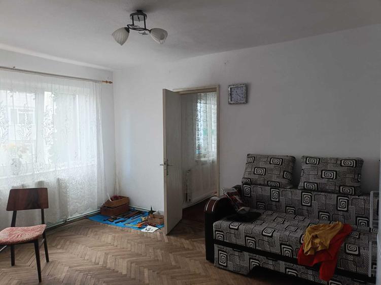 Apartament cu 2 camere semidecomandat în Fălticeni