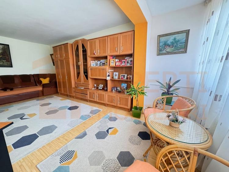 Apartament cu 3 camere decomandat, mobilat în Tomis Nord