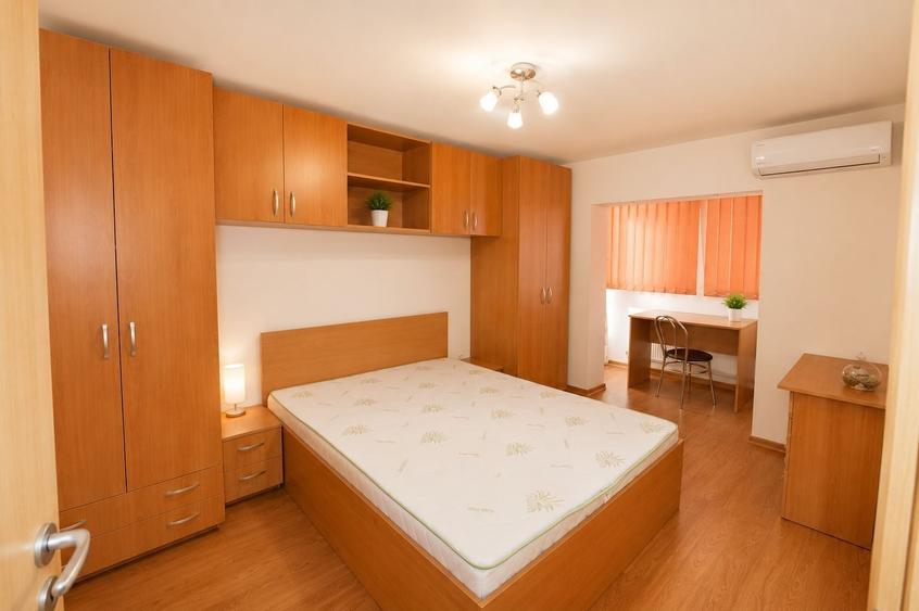 Apartament cu 3 camere decomandat, mobilat în Complex Studențesc