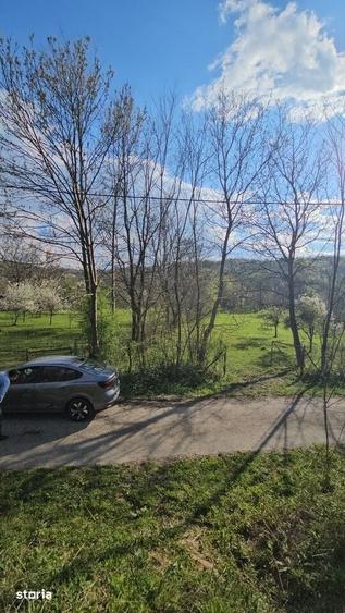 Teren de 1800 mp, în Brebu