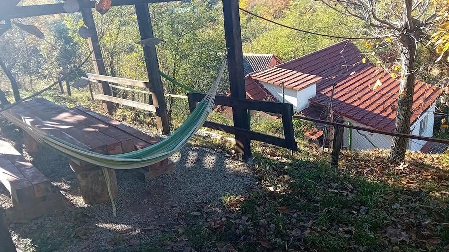 Casă cu Teren 700 Mp în Sasca Montană
