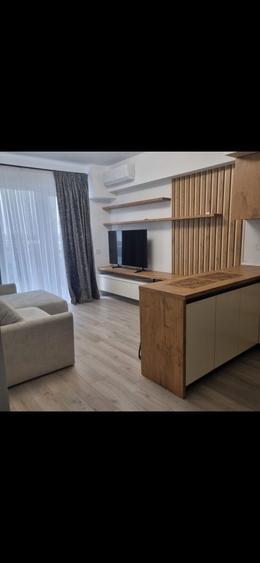 Apartament cu 2 camere semidecomandat în Exterior Vest