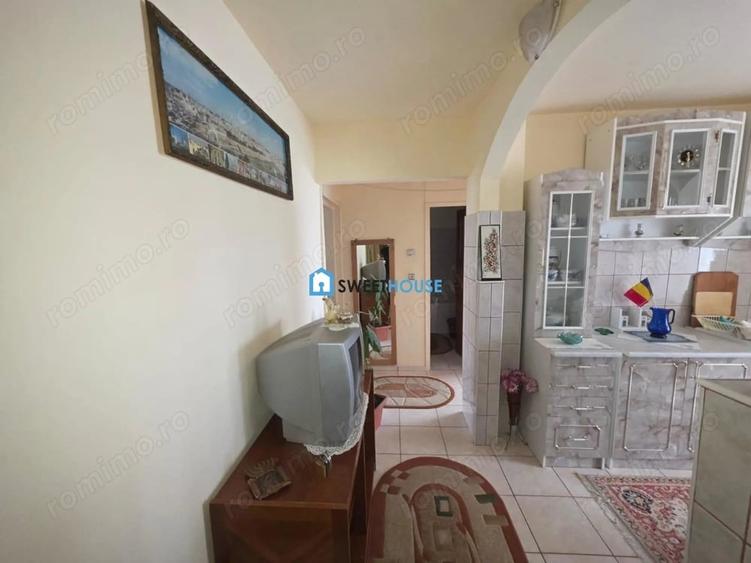 Apartament cu 2 camere decomandat în Central