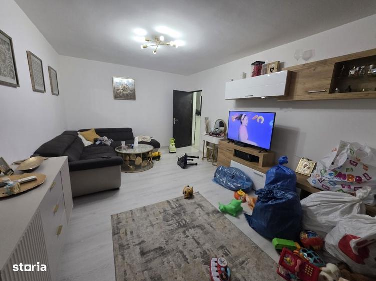 Apartament cu 3 camere decomandat în 1 Decembrie 1918