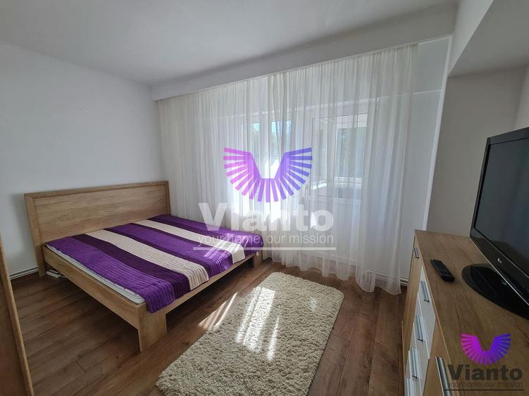Apartament cu 3 camere decomandat, mobilat în Central
