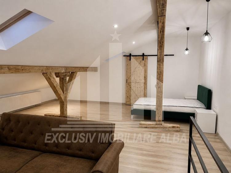 Apartament cu 3 camere decomandat, mobilat în Lipoveni