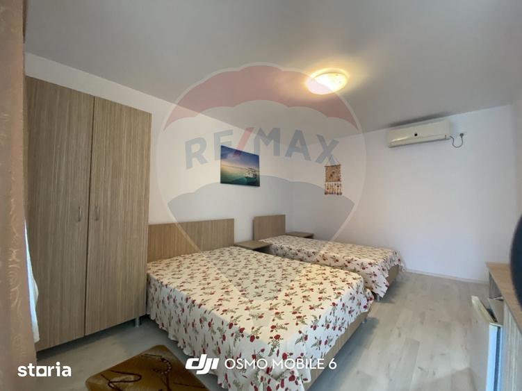 Casă cu 9 camere cu Teren 480 Mp în Limanu