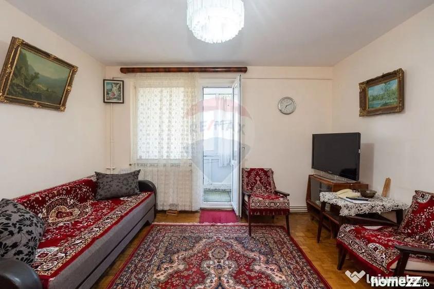 Apartament cu 2 camere semidecomandat în Calea București