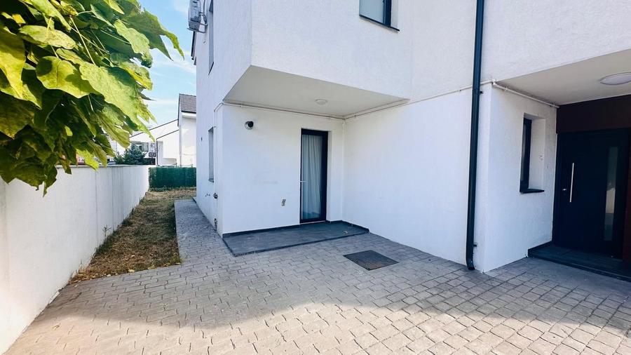 Duplex cu 5 camere cu Canalizare în Otopeni