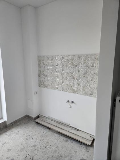 Apartament cu 2 camere semidecomandat în Berceni