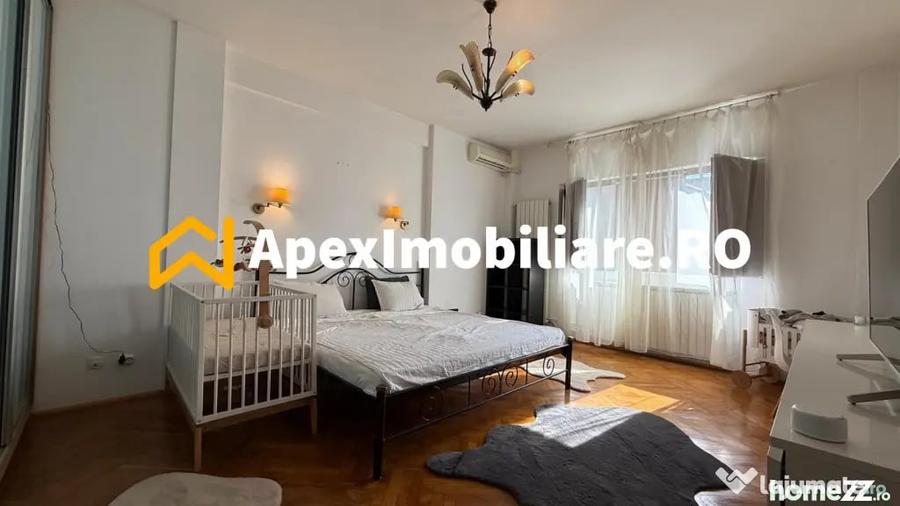 Apartament cu 3 camere semidecomandat, mobilat în Universitate