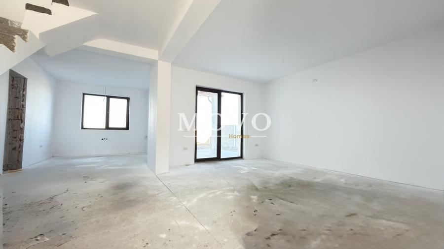Duplex cu 4 camere cu Canalizare în Moșnița Nouă