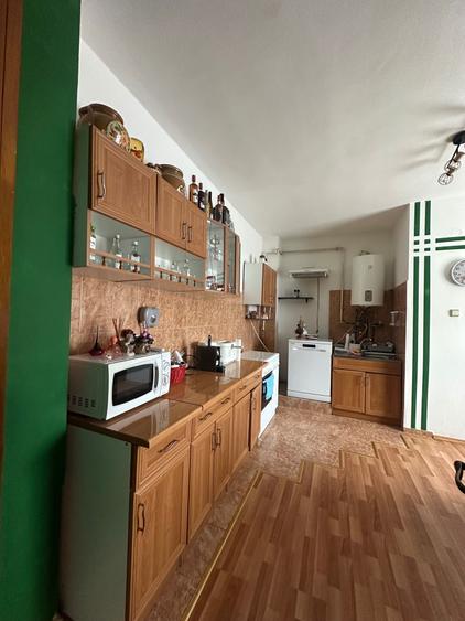 Casă cu 4 camere în Central