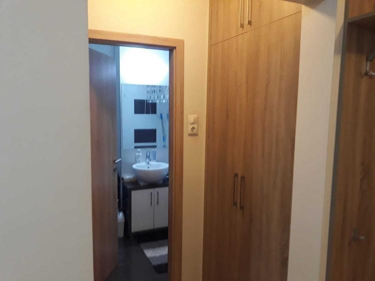 Apartament cu 2 camere decomandat în Exterior Vest