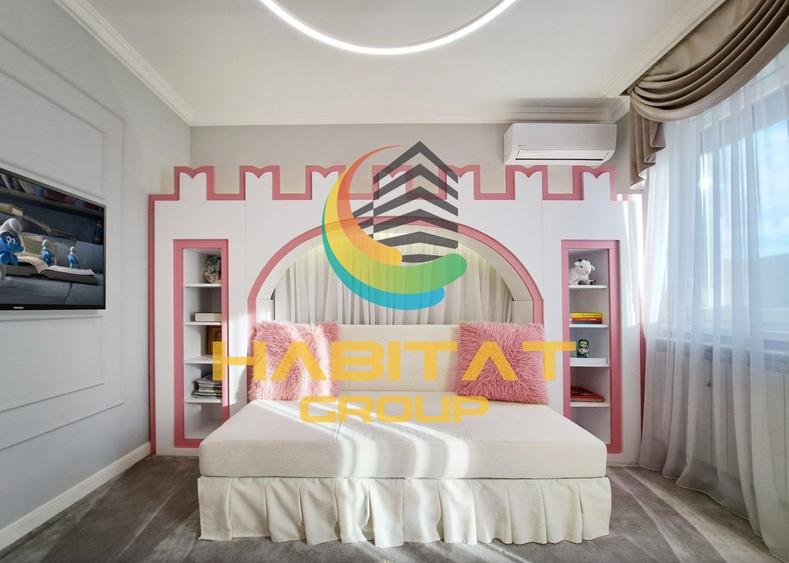 Penthouse cu 4 camere decomandat în Nord-Vest