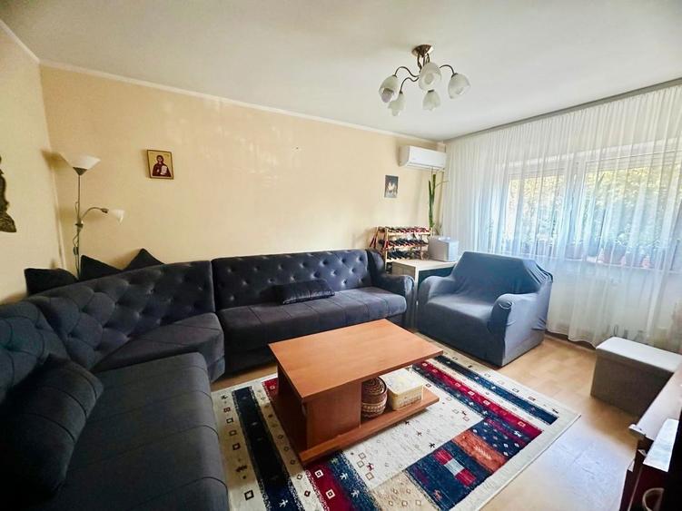Apartament cu 4 camere decomandat, mobilat în Energia