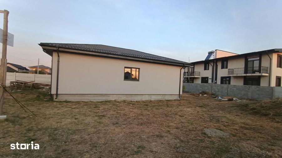 Casă cu 4 camere cu Teren 440 Mp în Șimnicu de Sus