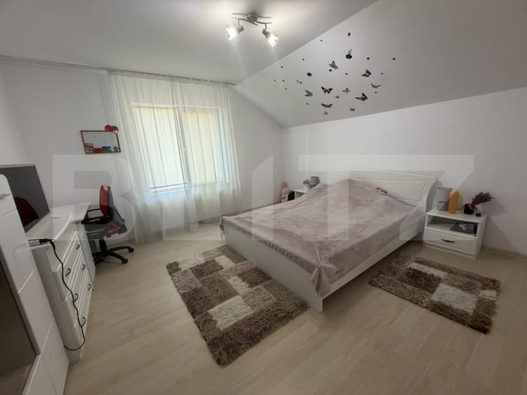 Casă individuală cu 5 camere cu Canalizare în Hereclean