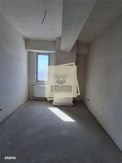 Apartament cu 3 camere decomandat în Central — fotografia 1