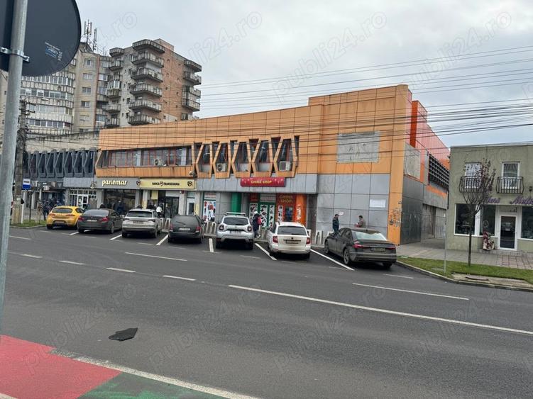 Spațiu comercial, de 1,050 mp, în Central