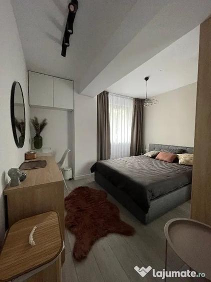 Apartament cu 2 camere decomandat în 13 Septembrie