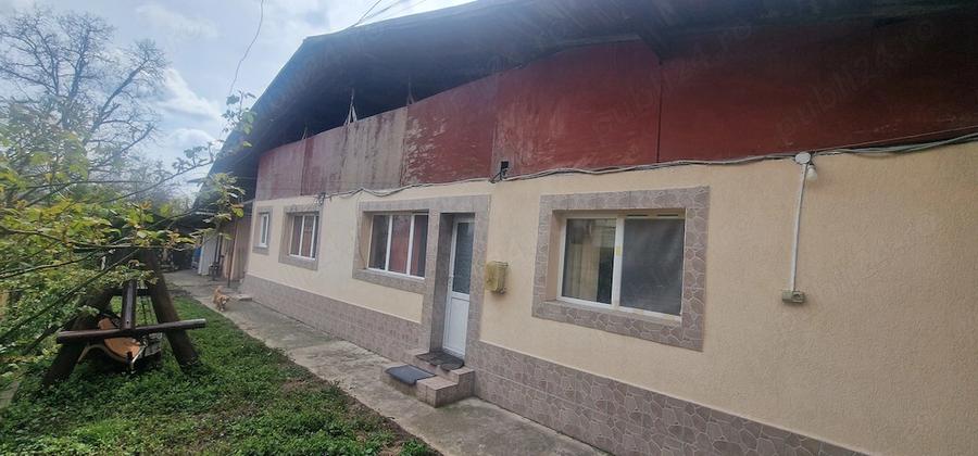 Casă cu 3 camere cu Teren 450 Mp în Bănești