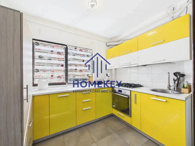Apartament cu 3 camere semidecomandat, mobilat în Central