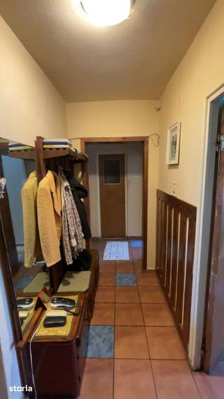 Apartament cu 4 camere decomandat în Central
