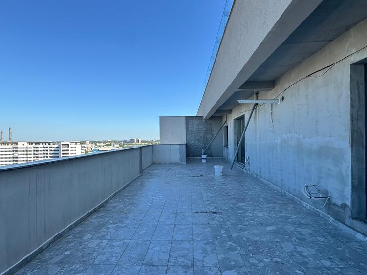 Apartament cu 4 camere decomandat în Mihai Bravu