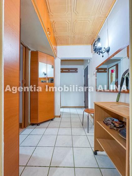Apartament cu 2 camere semidecomandat în Minerul