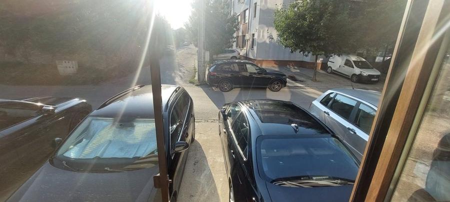 Apartament cu 2 camere decomandat în Roșu