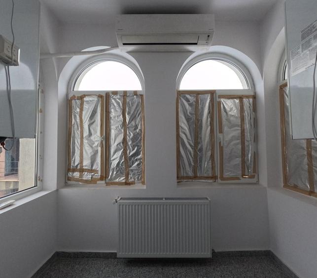 Casă individuală cu 9 camere cu Canalizare în Dacia