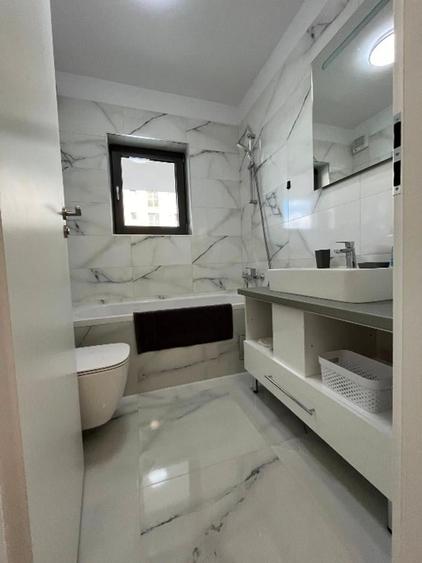 Apartament cu 2 camere semidecomandat în Aviației