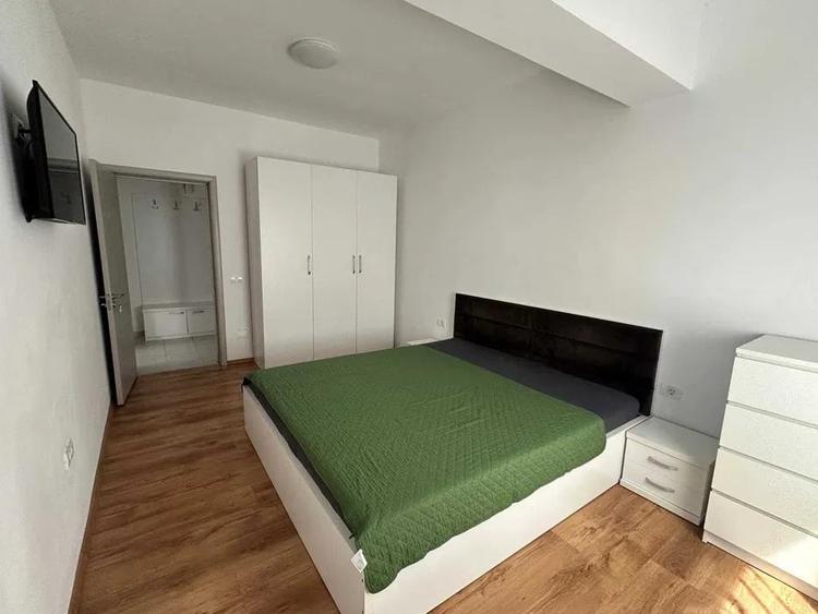 Apartament cu 2 camere decomandat, mobilat în Aurel Vlaicu