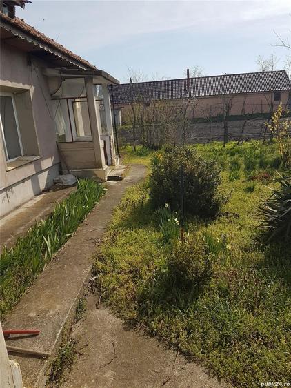 Casă cu 4 camere cu Teren 1500 Mp în Valea Părului