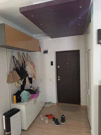 Apartament cu 3 camere decomandat, mobilat în Central