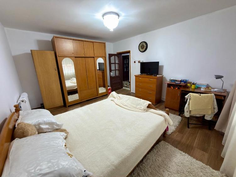 Casă individuală cu 3 camere cu Teren 305 Mp în Central