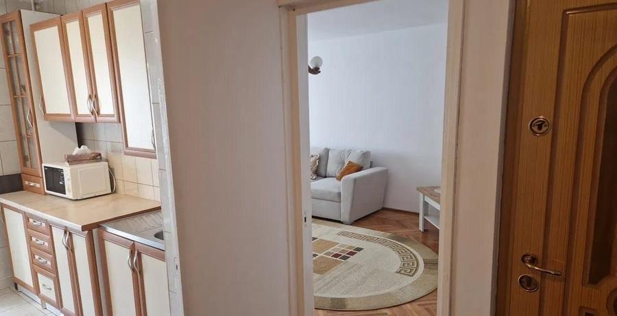 Apartament cu 2 camere decomandat, mobilat în Mazepa 1